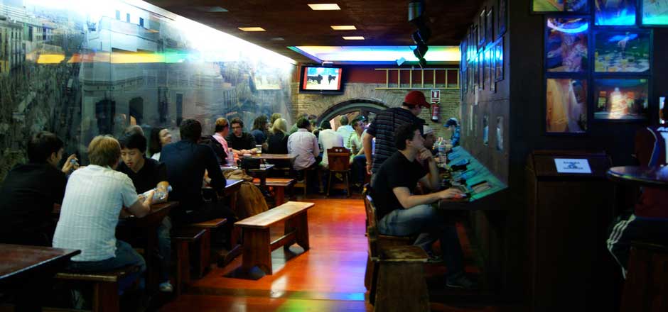 pub crawl Barcelona