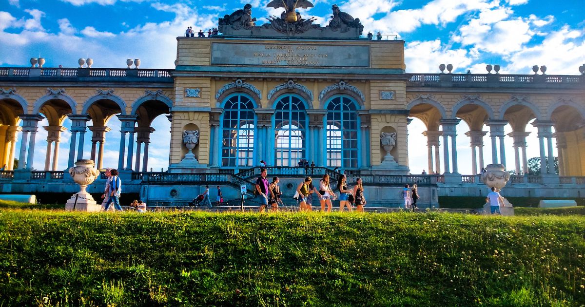 best-pub-crawl-in-vienna-architecture