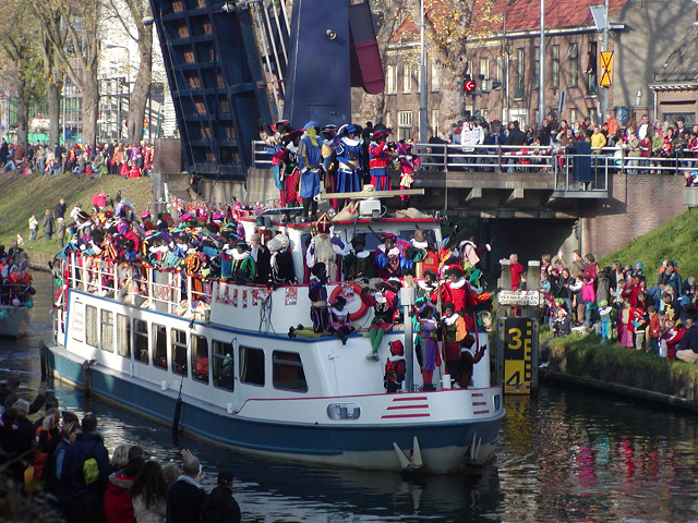 how-to-celebrate-sinterklaas-like-a-real-dutch