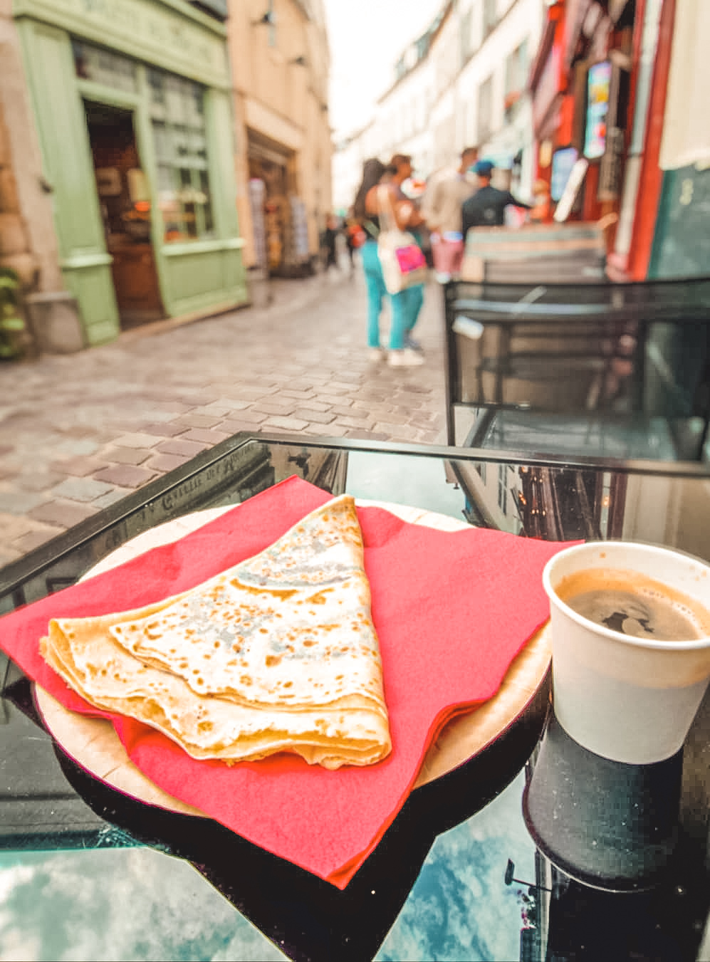 Crêpe and coffee in Montmartre