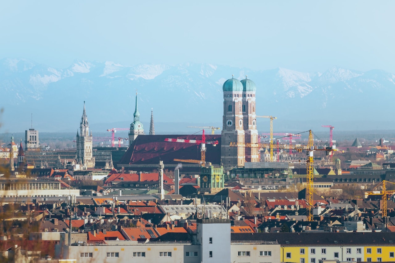 Photo by Daniel Seßler on Unsplash