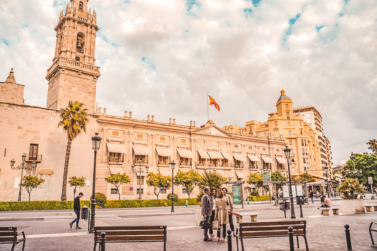 Walking tour center of Valencia