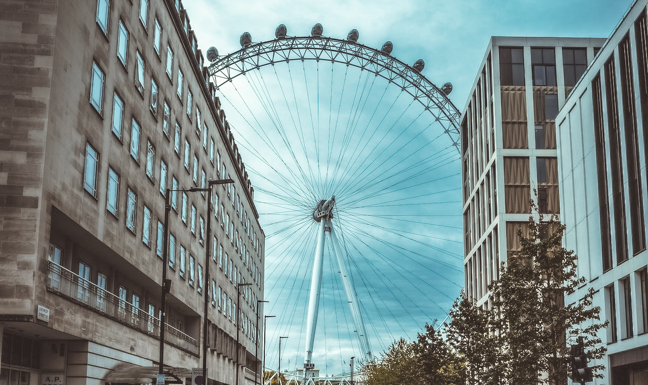 How to Plan a Day Trip from London to Paris (or Vice Versa!)