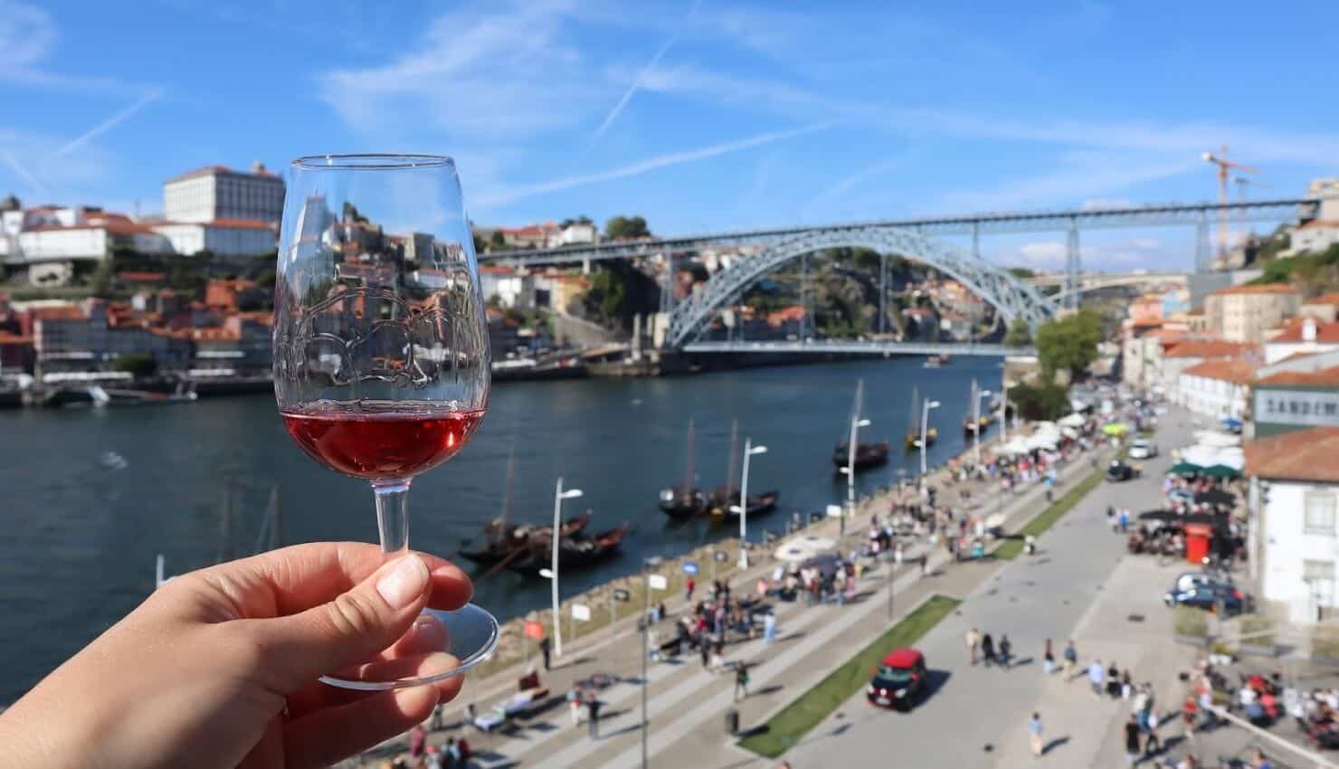 tips to travel to Porto