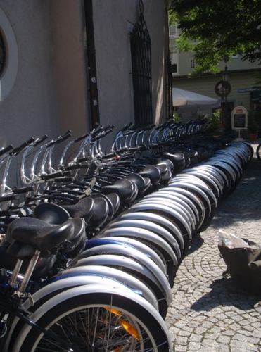euro-youth-hostel-bicycles