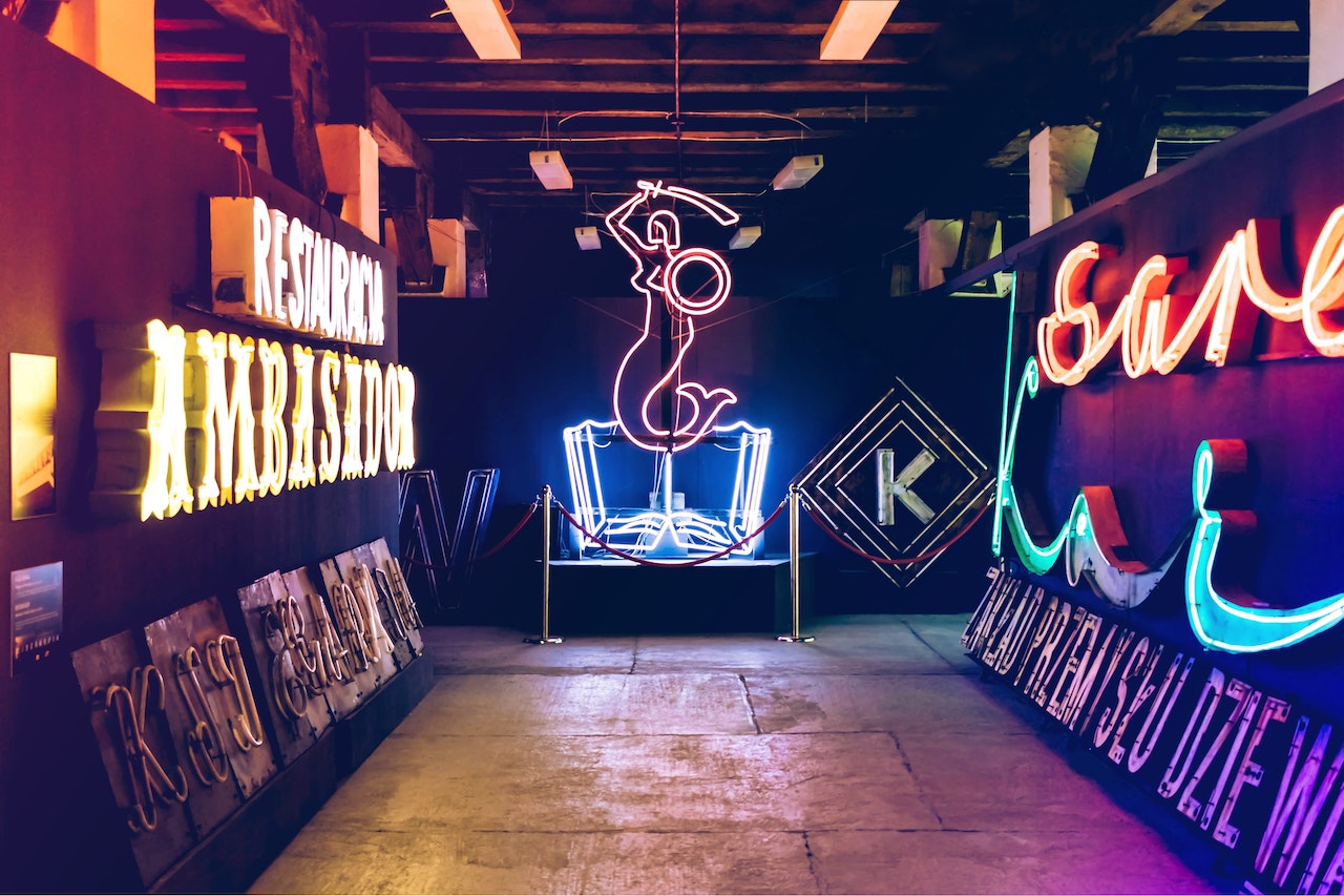 neon-museum-warsaw