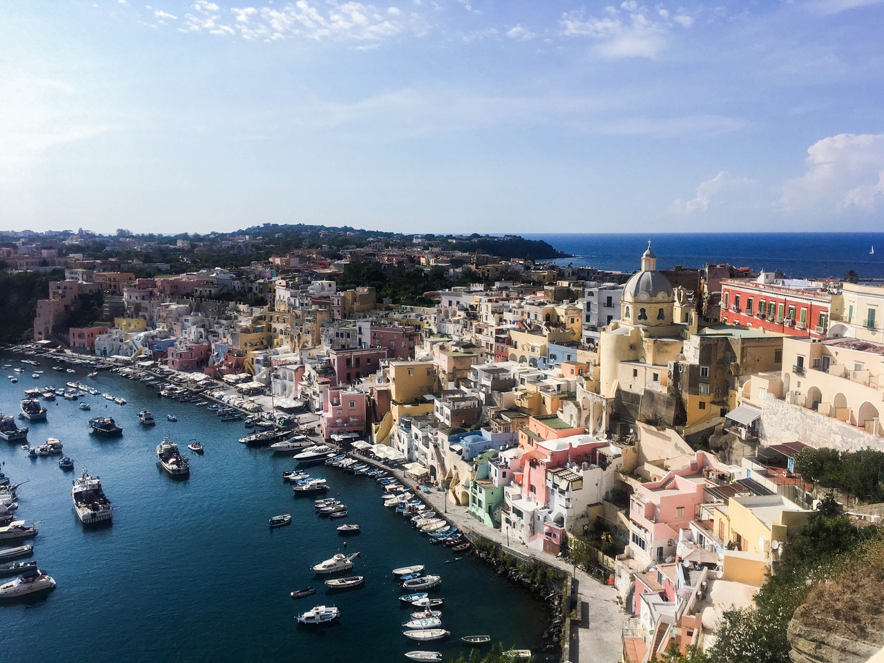 Naples Food Guide - Best Italian Restaurants. Photo by Bea from Pexels