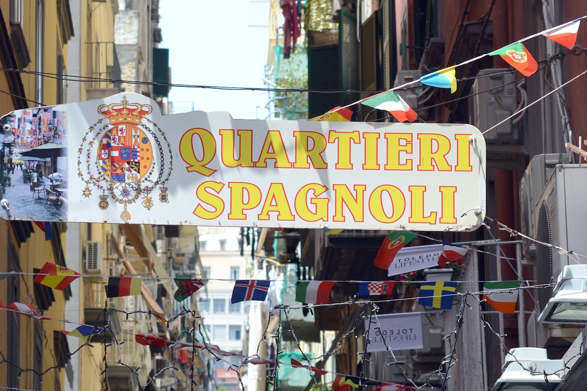 quartieri-spagnoli-naples
