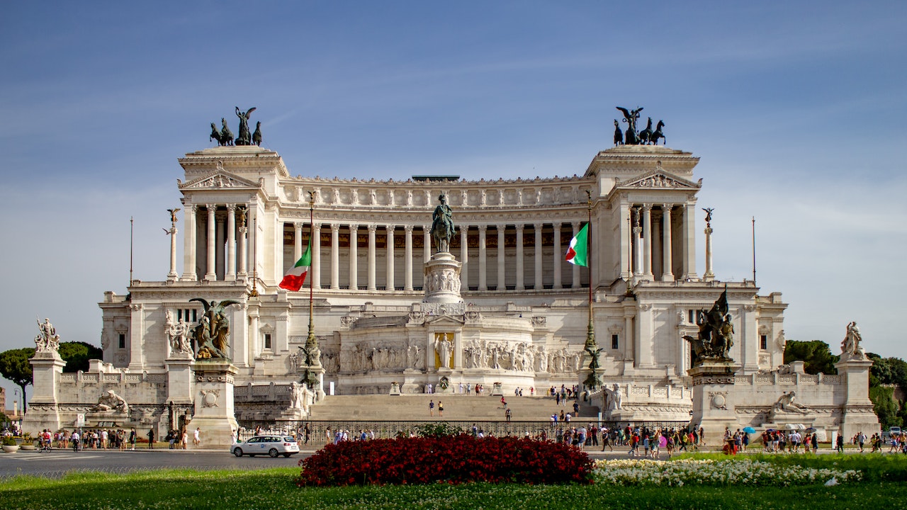 top-instagrammable-spots-rome-venice-palace